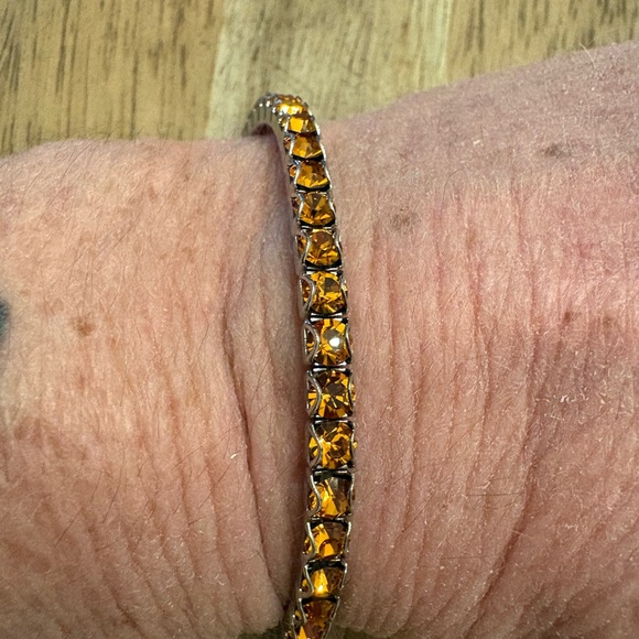 6 Elegant Green stretch Bracelet by Touchstone Crystal $20 each - Picture 7 of 7